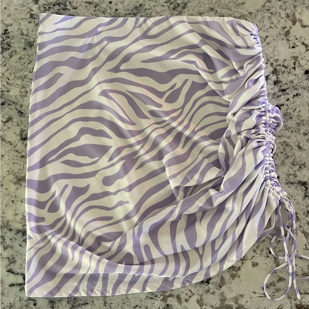 Princess Polly Lavender/White Ruched Zebra Print Skirt Size 12 fits like a M/L